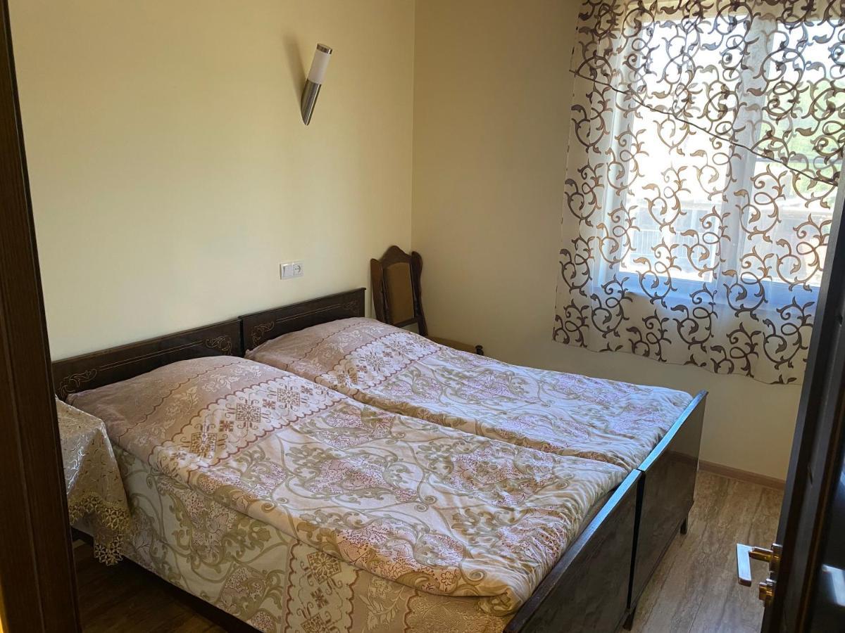 Karine B&B Yeghegnadzor Bagian luar foto