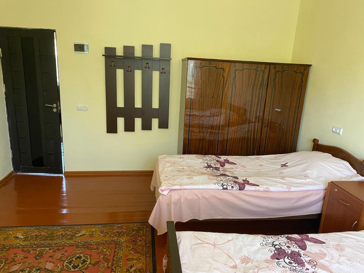 Karine B&B Yeghegnadzor Bagian luar foto