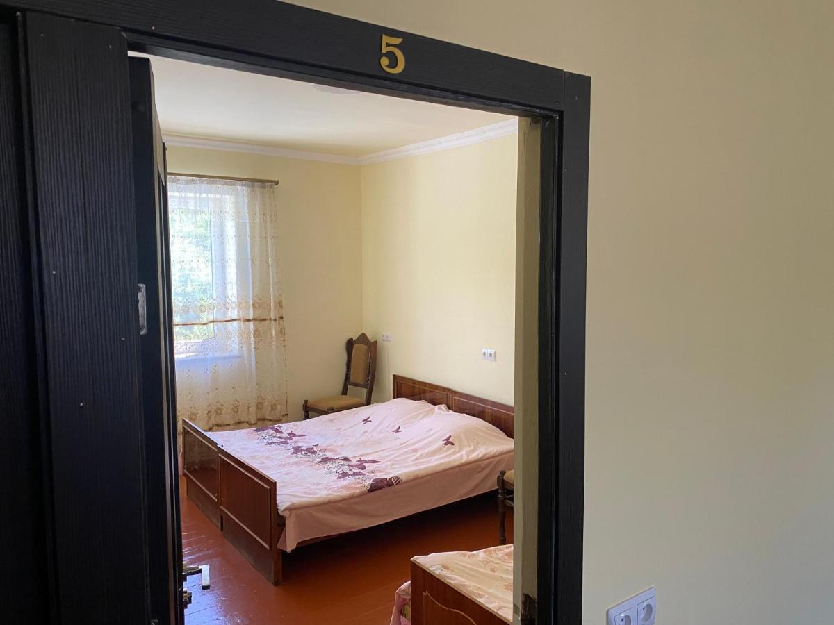 Karine B&B Yeghegnadzor Bagian luar foto