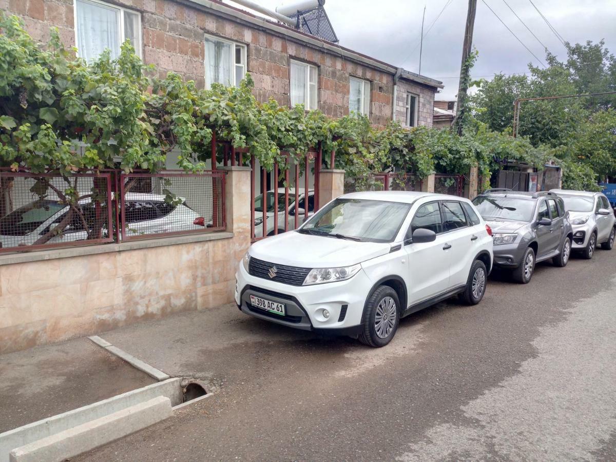Karine B&B Yeghegnadzor Bagian luar foto